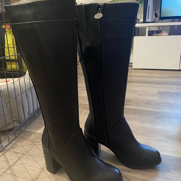 Elizabeth Anne Shoes - Picture 3 of 3